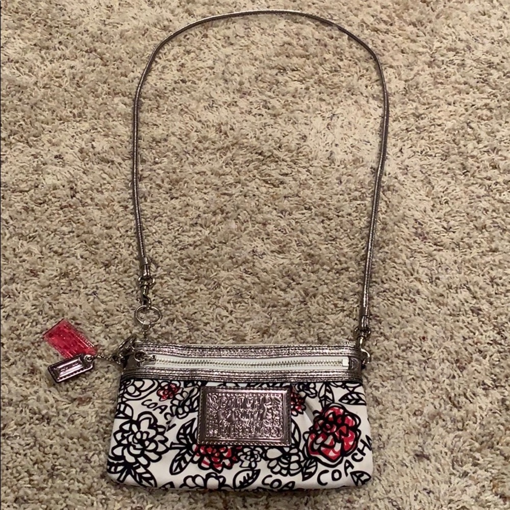 coach poppy graffiti floral wristlet purse